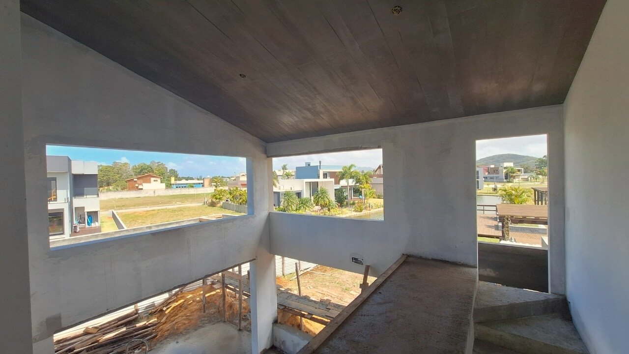 Construtora em Garopaba: Casa aconchegante e moderna