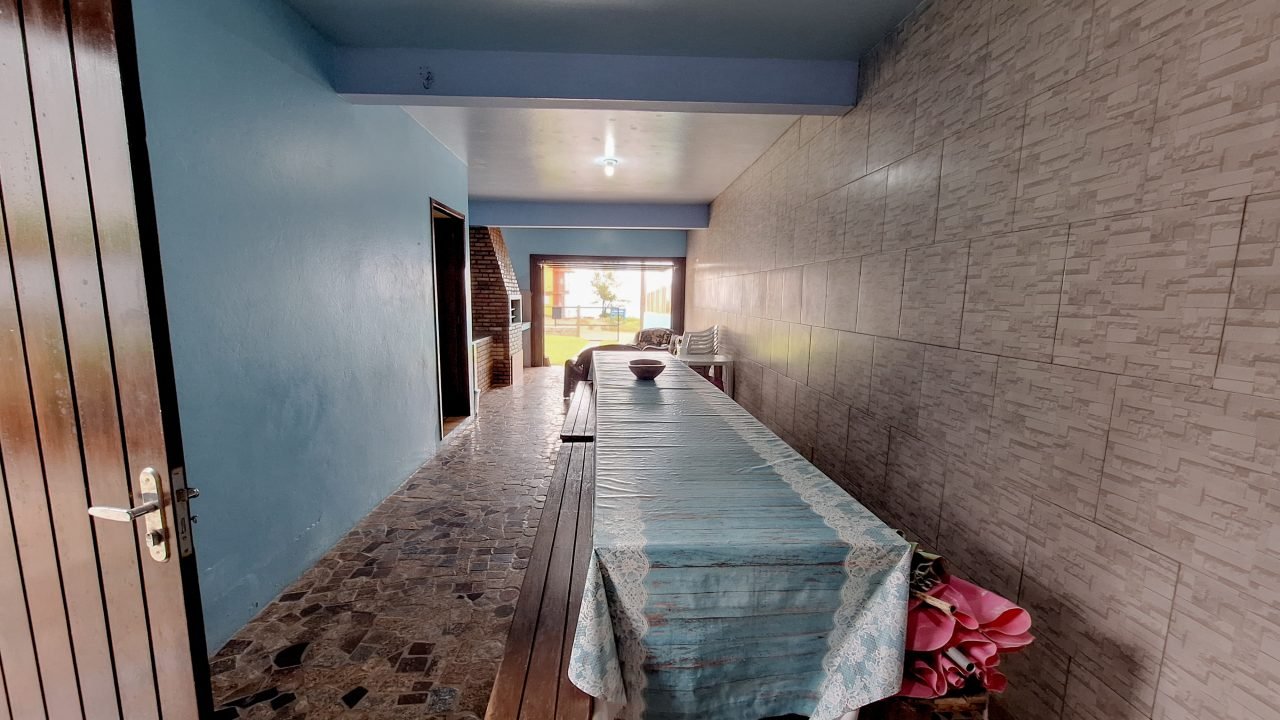 Casa frente mar em Garopaba á venda – 20m da praia e com 5 dormitórios!