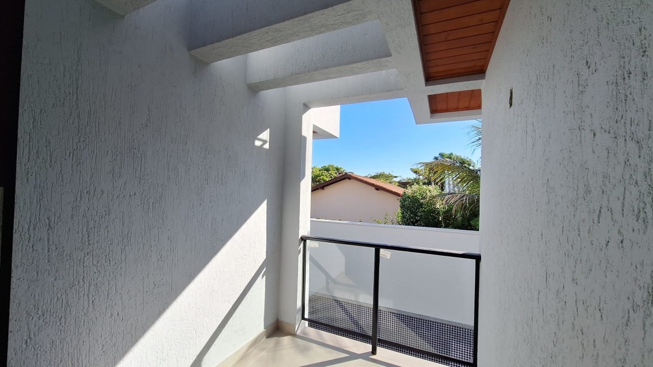 Sobrados à venda no Centro de Garopaba com 2 ou 3 dormitórios