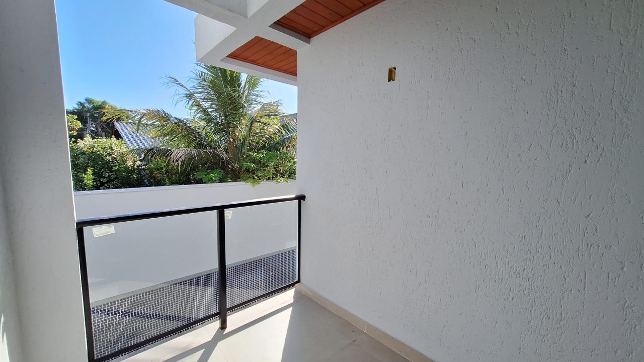 Sobrados à venda no Centro de Garopaba com 2 ou 3 dormitórios