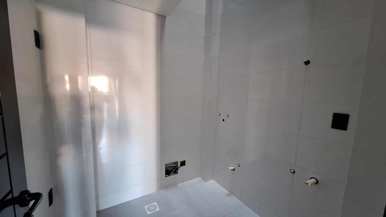 Sobrados à venda no Centro de Garopaba com 2 ou 3 dormitórios