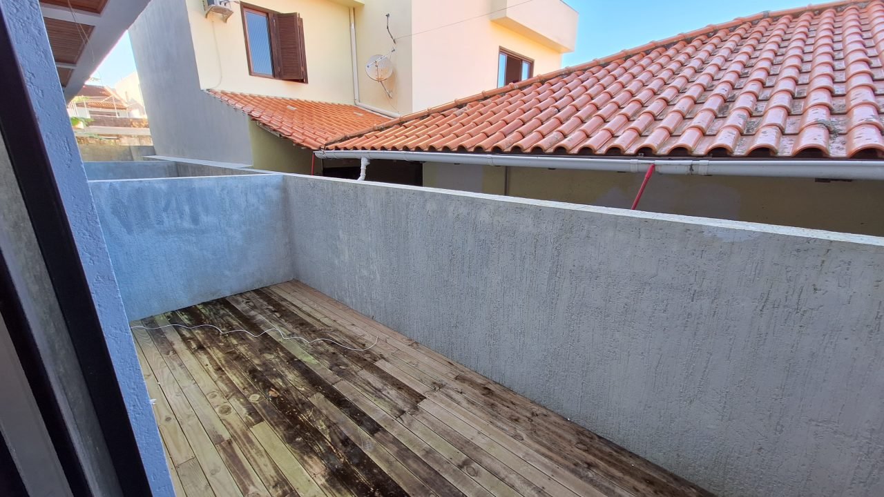 Sobrados à venda no Centro de Garopaba com 2 ou 3 dormitórios