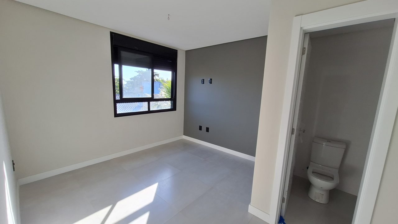 Sobrados à venda no Centro de Garopaba com 2 ou 3 dormitórios