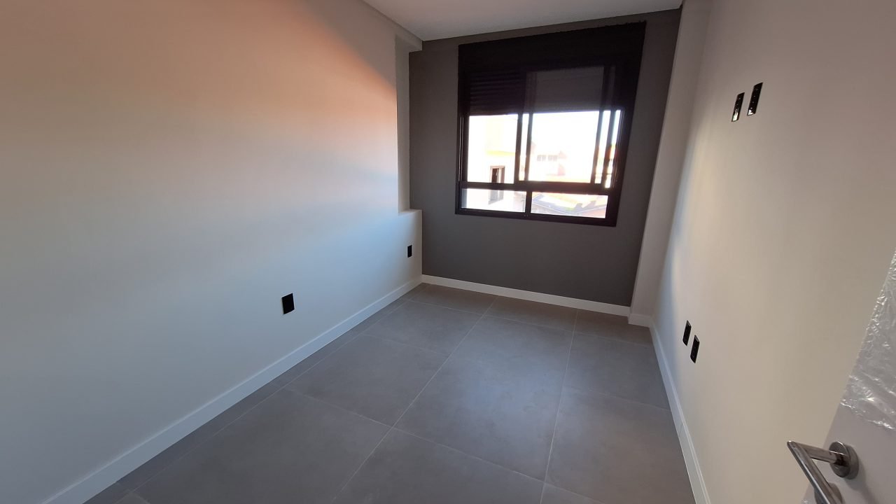 Sobrados à venda no Centro de Garopaba com 2 ou 3 dormitórios