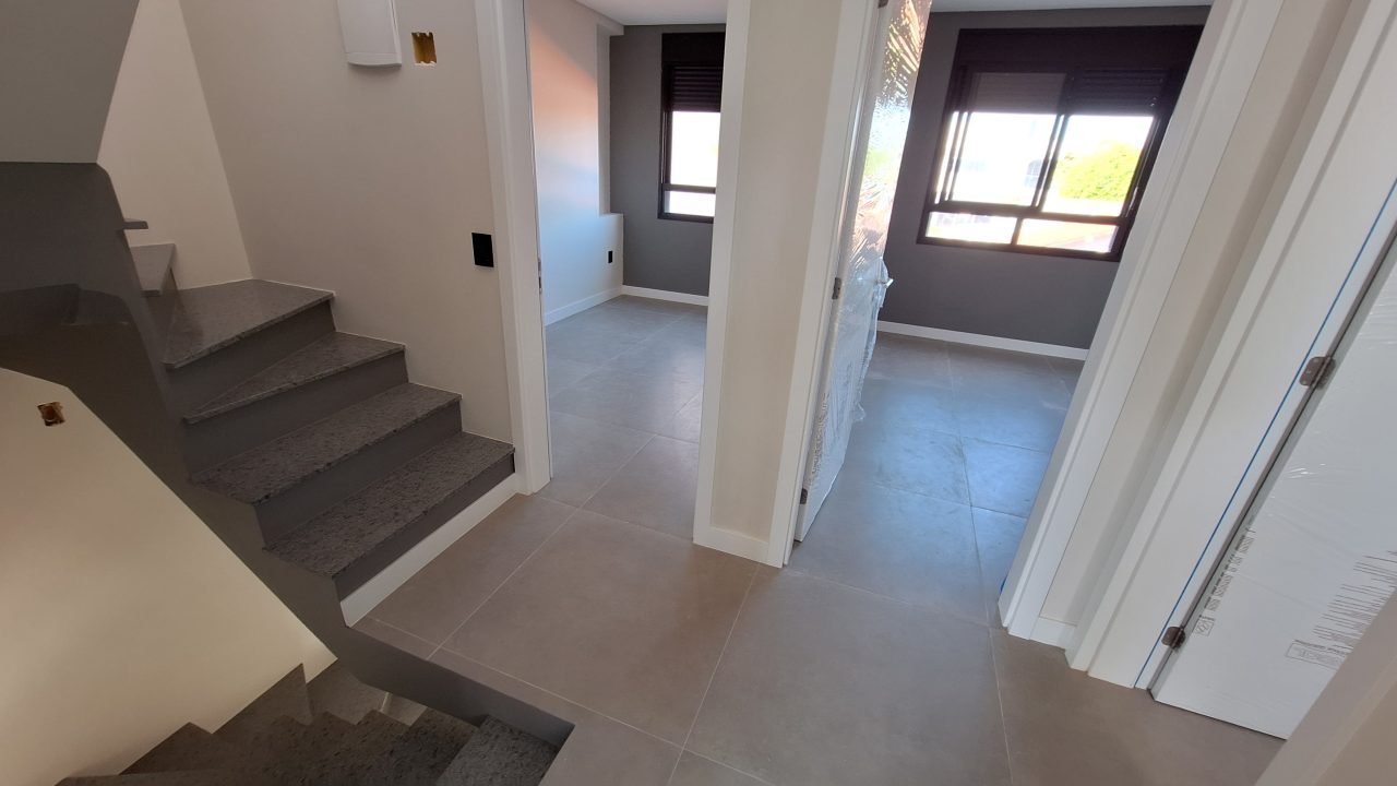 Sobrados à venda no Centro de Garopaba com 2 ou 3 dormitórios