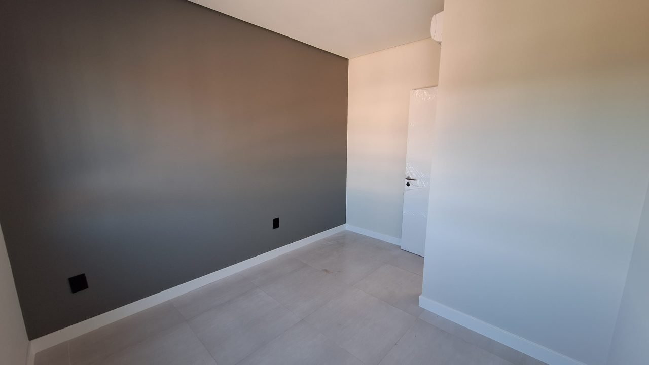 Sobrados à venda no Centro de Garopaba com 2 ou 3 dormitórios