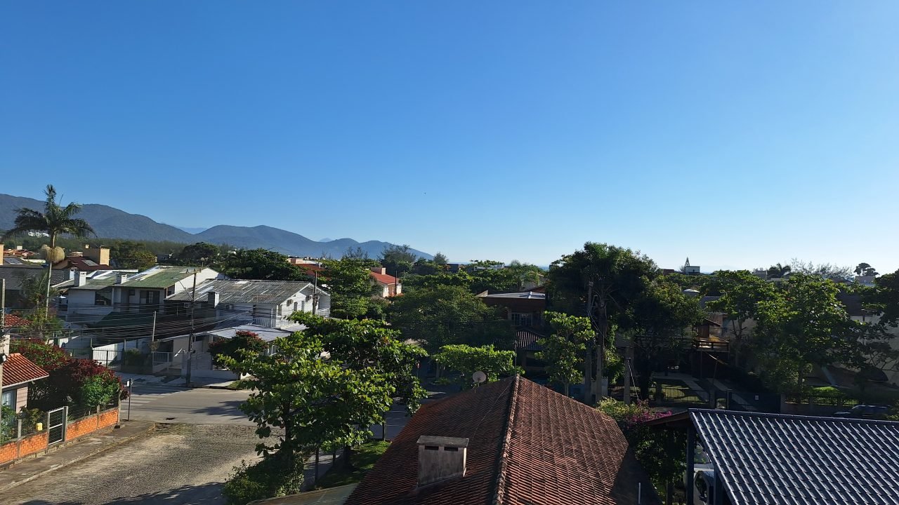 Sobrados à venda no Centro de Garopaba com 2 ou 3 dormitórios