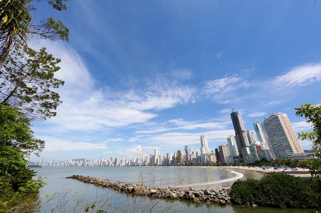 Imobiliária no Litoral Catarinense – Encontre o Imóvel Ideal