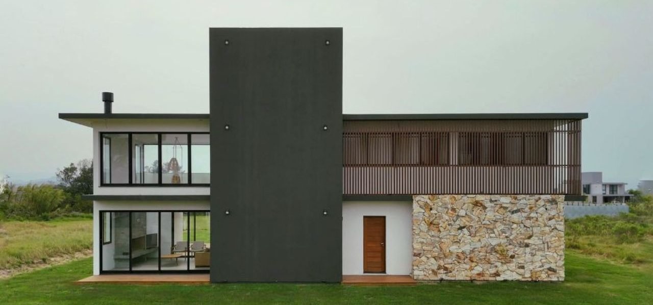 Obra de Alto Padrão em Garopaba – Zaluski Construtora